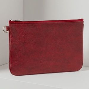 Thirty-one Rubie Mini Ruby Mini Distressed. NWT.